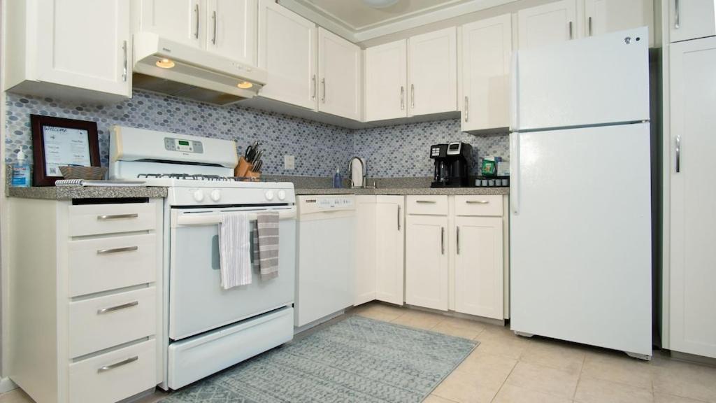 Molokai Island Retreat With Beautiful Ocean Views And Pool - Newly Remodeled! Apartment Ualapue Exterior photo