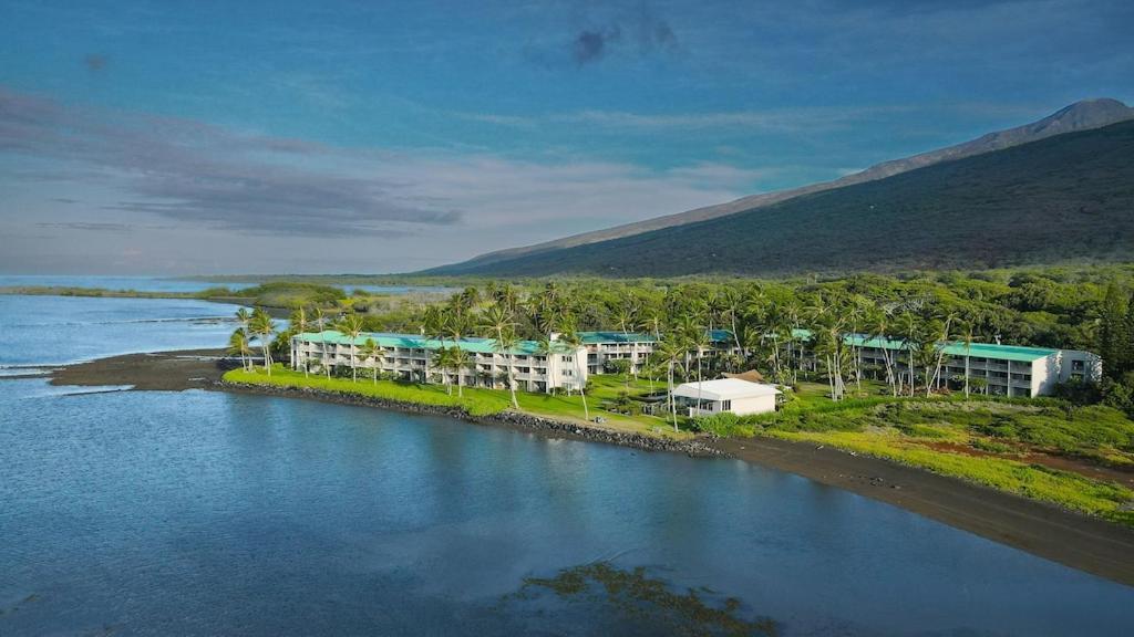 Molokai Island Retreat With Beautiful Ocean Views And Pool - Newly Remodeled! Apartment Ualapue Exterior photo